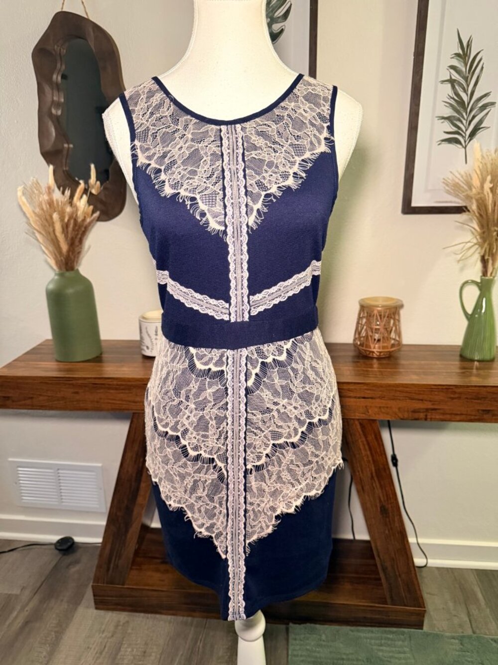 Lace Bodycon Dress Navy Blush Contrast Fitted Feminine Date Night XS